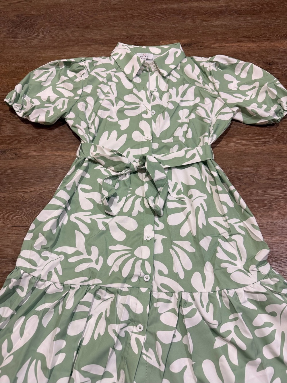 UEAL Green & White Abstract Floral Belted Tiered Midi Dress Size Medium - Picture 5 of 10